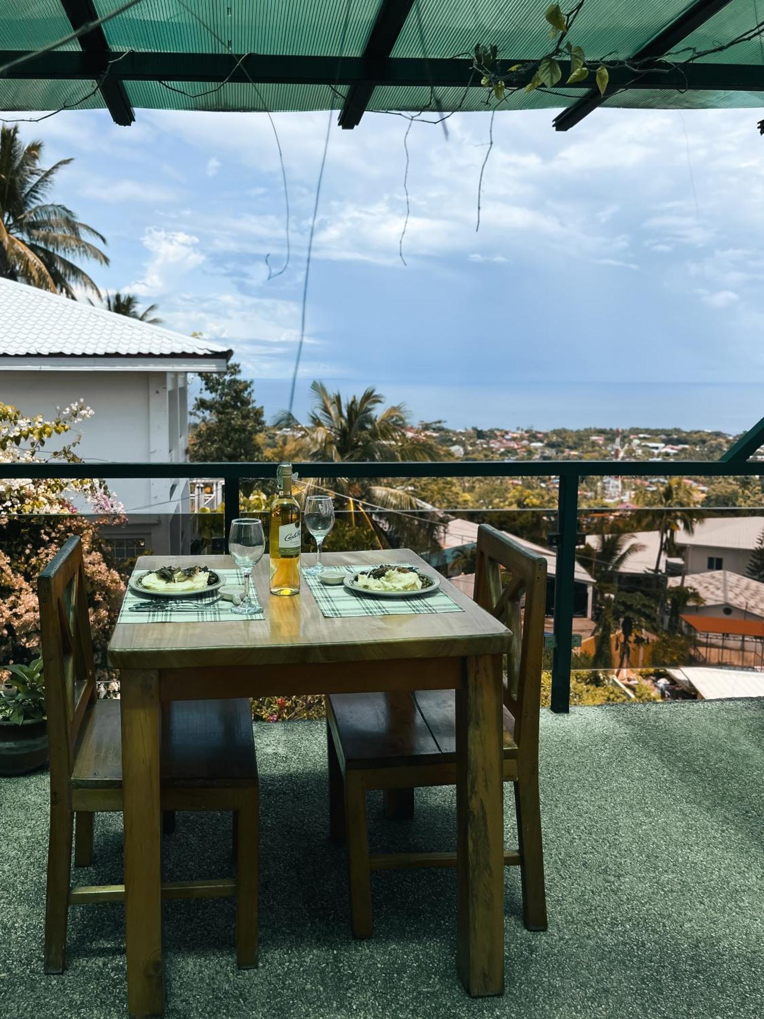 Apartment Seaview Mansion 1 Dalaguete